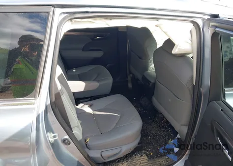 2020 Toyota Highlander Platinum from USA, damaged, VIN 5TDFZRBH8LS008761